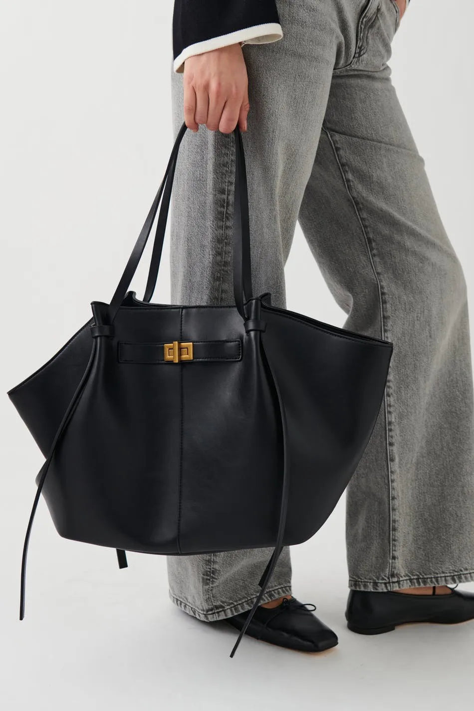 The Valora Bag